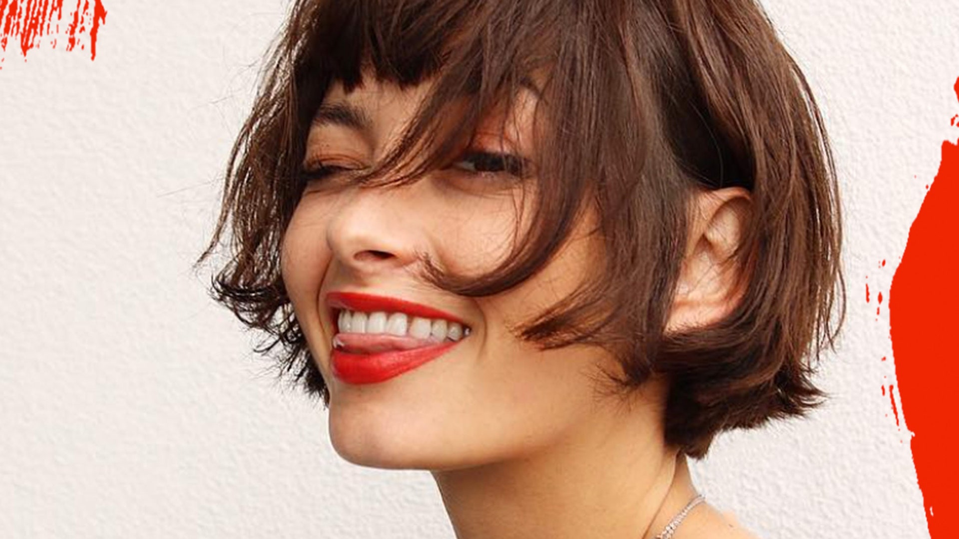 Kadınlar için 34 kısa saç modeli: vızıltı kesimlerinden çarpıcı göğüslere