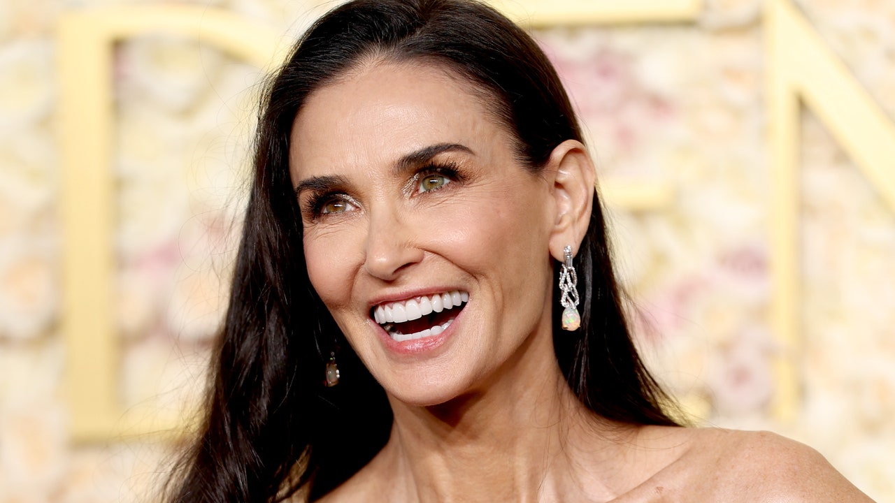 Demi Moore'u daha önce saç tokasıyla gördüğümü sanmıyorum